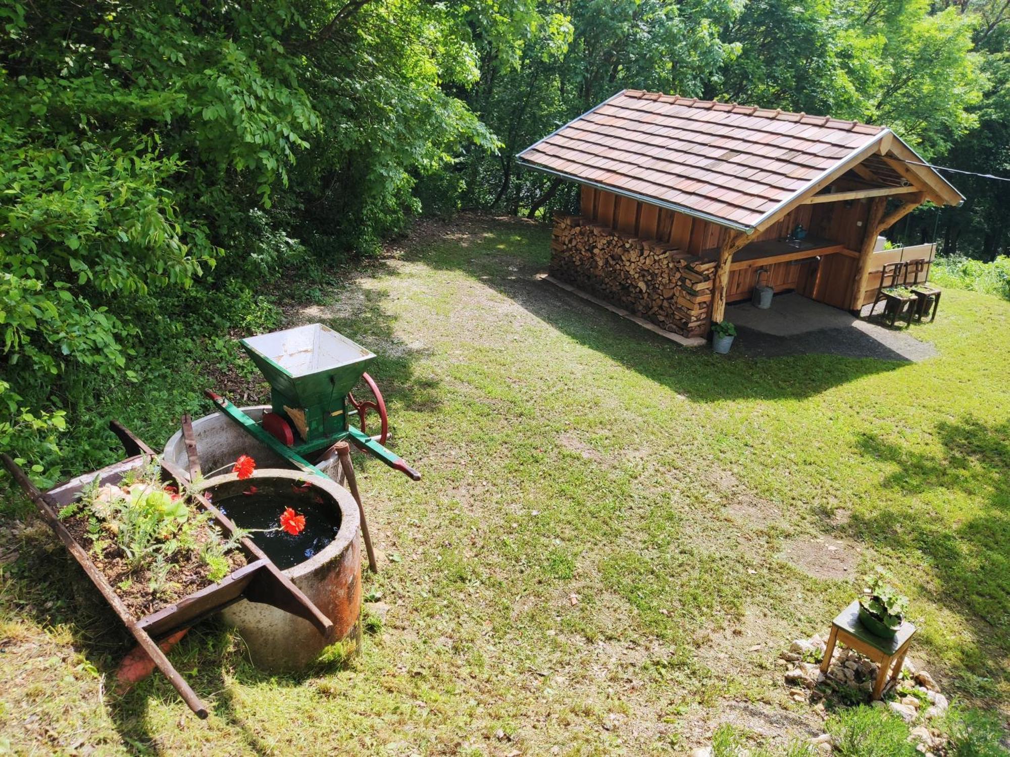 Kosbor Vendégház Monoszlo Exterior foto